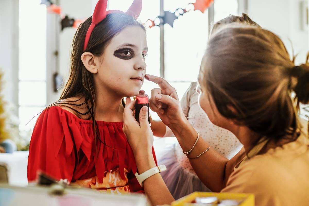 Idées de maquillage d&rsquo;Halloween pour enfant : transformez-les en petits monstres